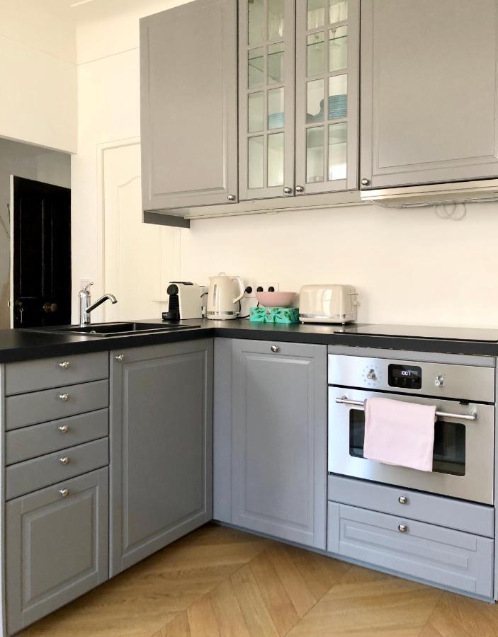 Charming And Modernly Designed 2 Bedroom - Old Town Antibes Exteriér fotografie